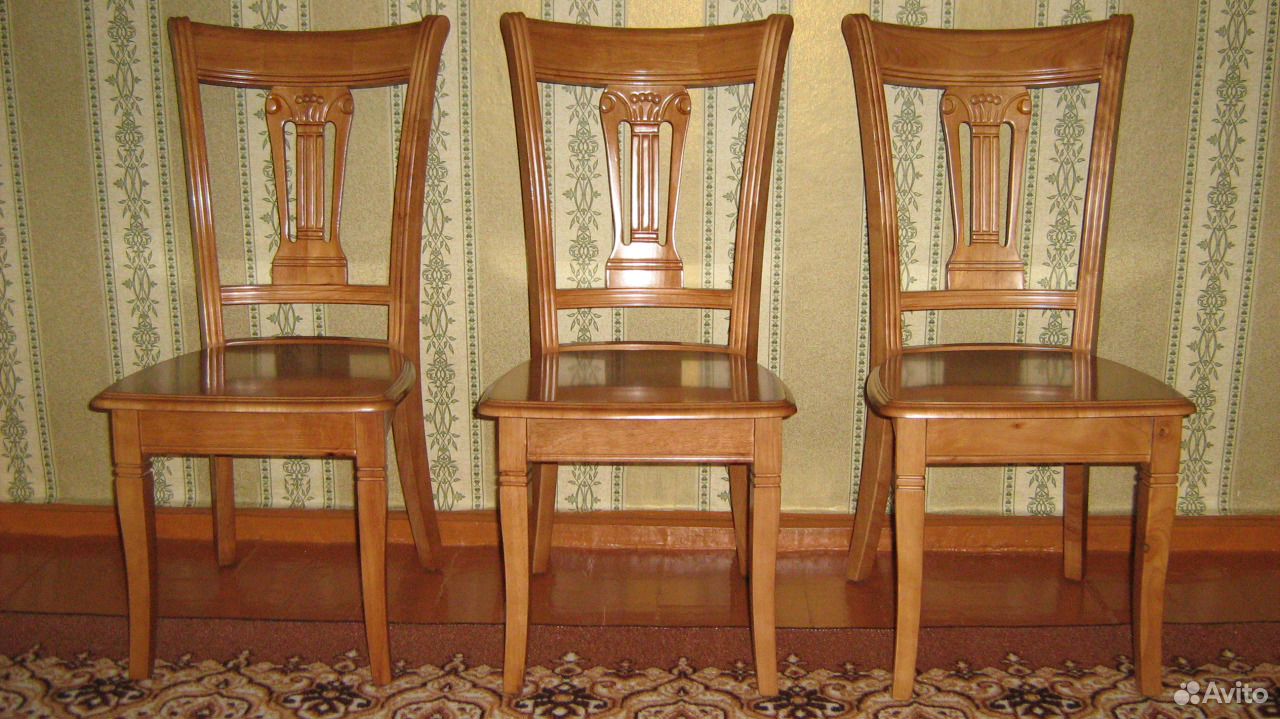 Купить стулья улан. Б/У стулья деревянные. Стулья Улан-Удэ. Деревянный стул Улан-Удэ. Авито стулья деревянные.
