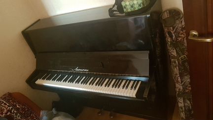 Пианино, ласточка