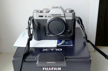 Fujifilm X-T10 с чехлом