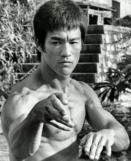 Bruce Lee легенда