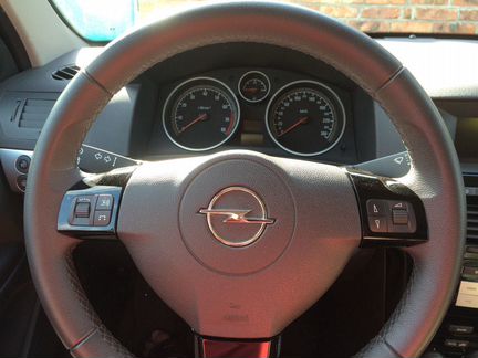 Opel Astra 1.8 AT, 2014, 103 000 км