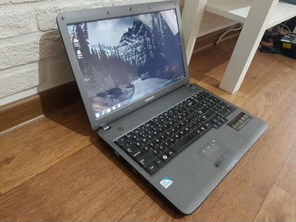 Ноутбук SAMSUNG R528