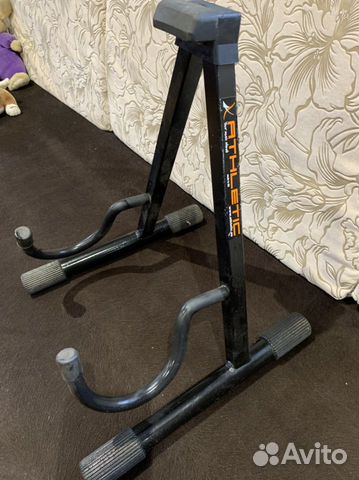 Стойка, подставка для гитары