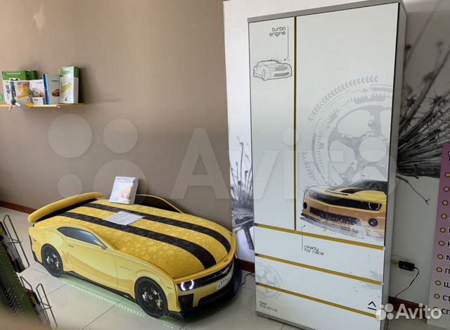 Кровать машина