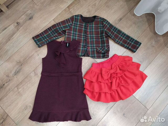 Продам пакетом пиджак, сарафан, юбку на девочку