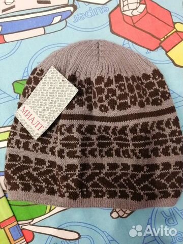 Демисезонная шапка