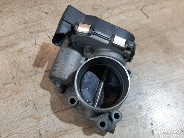 Заслонка дроссельная Volkswagen Passat B6 2.0