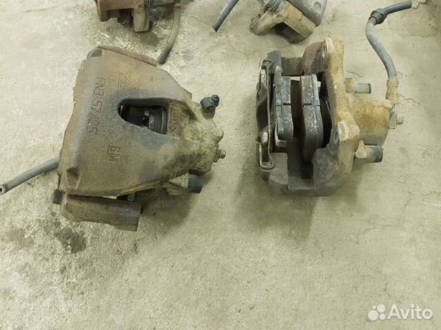 Тормозной суппорт передний Opel astra h