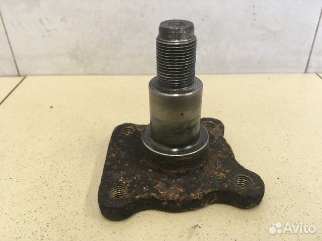 Цапфа левая Focus I 1998-2004