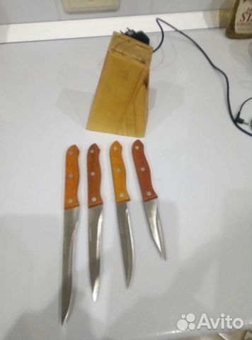 Набор кухонных ножей с подставкой