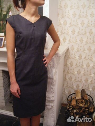 Элегантное платье Valentino оригинал шерсть