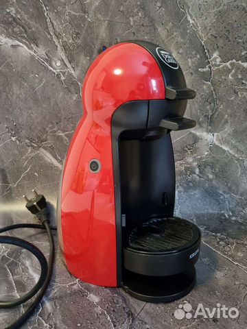 Капсульная кофемашина Dolce Gusto Krups, красная