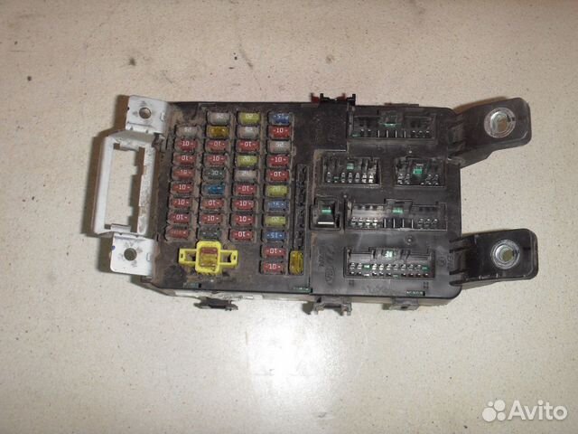 Блок предохранителей 919501G010 Kia RIO 2 (JB)