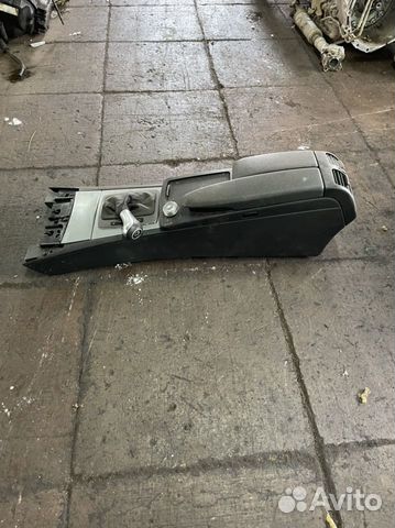 Консоль центральная Mercedes Benz C-klass w204