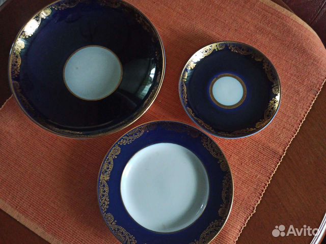 Десертные тарелки и блюдца кобальт сервиз