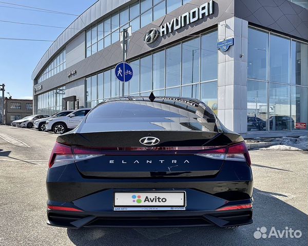 Hyundai Elantra 1.6 AT, 2021