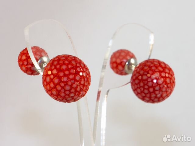 Серьги диор из кожи ската