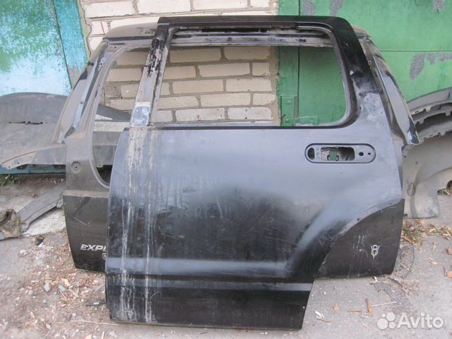 Дверь задняя левая Ford Explorer Дверь задняя левая Ford Explorer