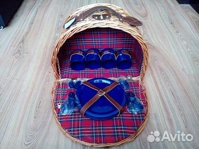 Набор для пикника новый на 4 персоны из натурально Набор для пикника новый на 4 персоны из натурально