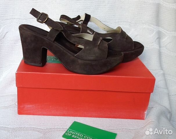Босоножки на платформе Benetton из замши. Новые Босоножки на платформе Benetton из замши. Новые