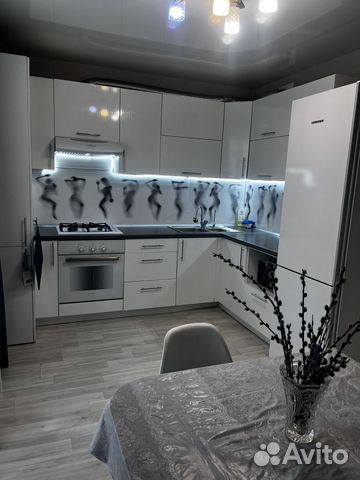 

2-к. квартира, 60 м², 1/10 эт.