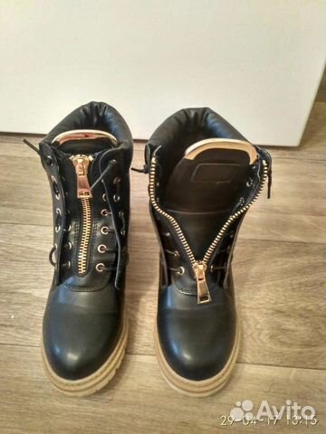 Женские ботинки