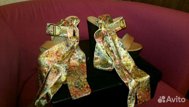 Новые кожаные босоножки Новые кожаные босоножки