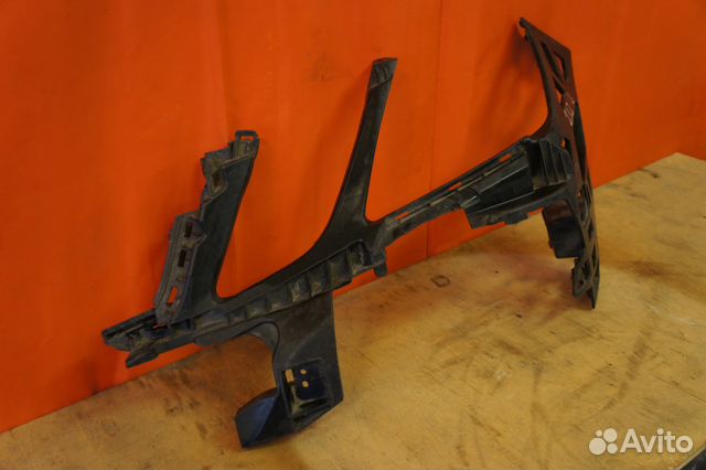 Кронштейн бампера левый Mercedes W212 дорест