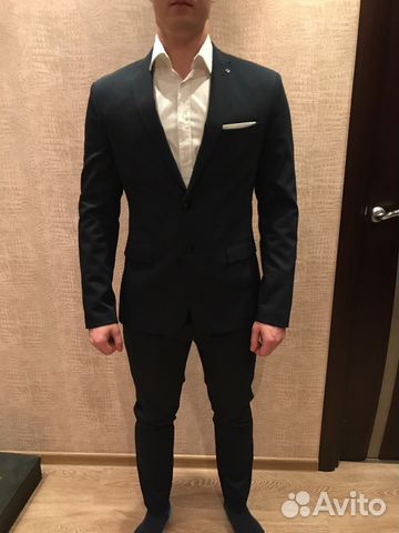 Продам новый костюм zara Продам новый костюм zara