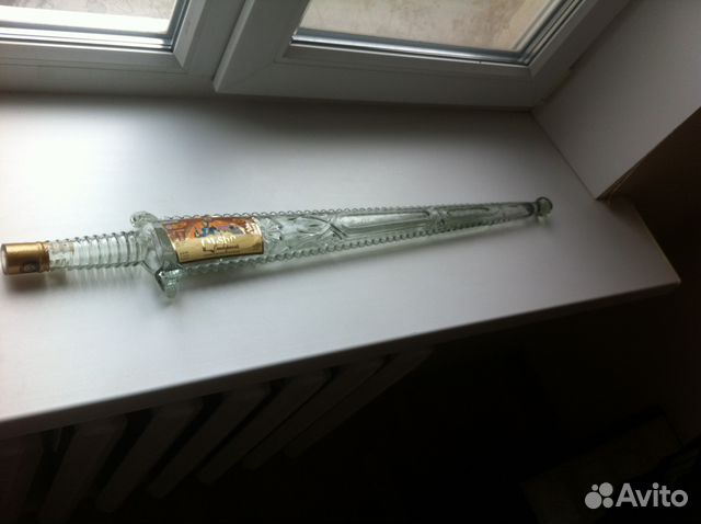 Бутылка в виде сабли