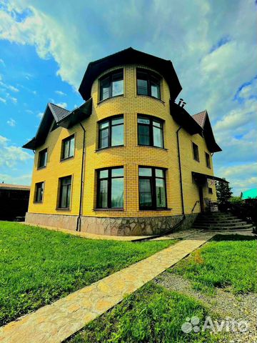 

10-к. и более коттедж, 420 м²
