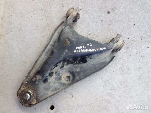 Рычаг передний правый Рено Renault