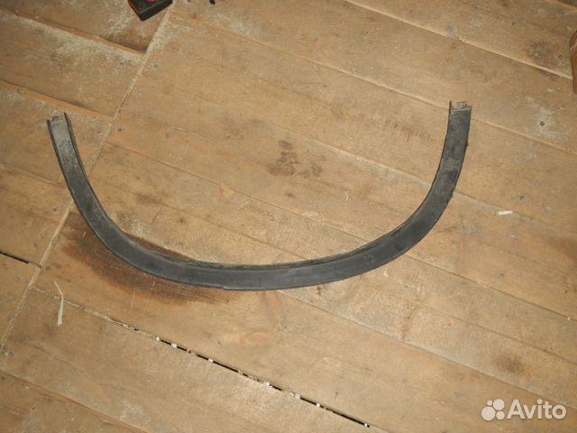 Накладка заднего крыла левого для BMW X1 E84 Накладка заднего крыла левого для BMW X1 E84
