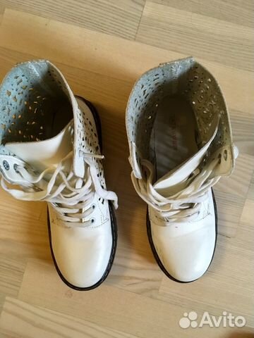 Ботинки белые кожаные 39 р