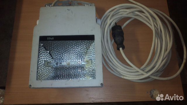 Прожектор металлогалогеновый 150w Прожектор металлогалогеновый 150w