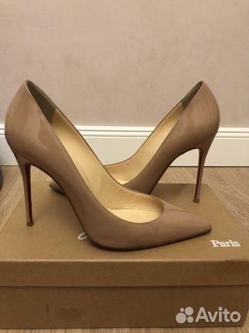 Туфли бежевые лаковые christian louboutin 39р