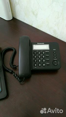 Телефонный аппарат Panasonic KX-TS2352RUB Телефонный аппарат Panasonic KX-TS2352RUB