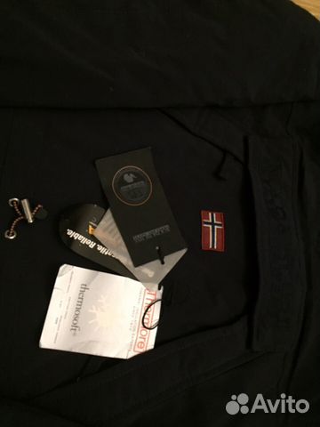 Анорак жен. Napapijri Skidoo с мехом разм. L новый Анорак жен. Napapijri Skidoo с мехом разм. L новый