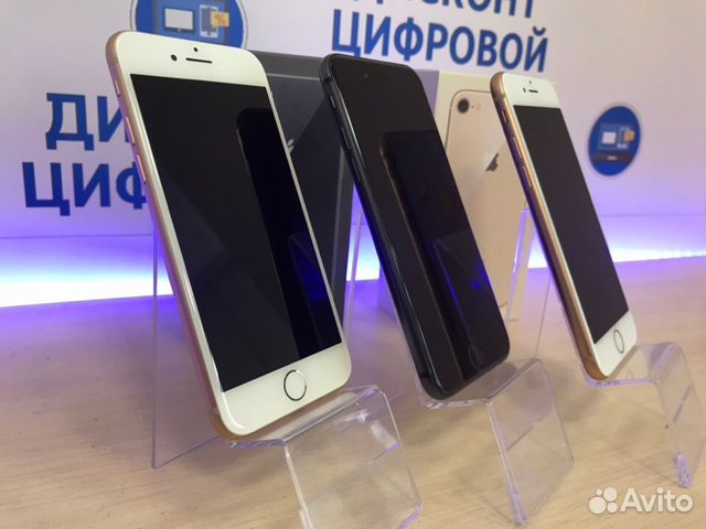 Iphone витринный образец стоит ли покупать