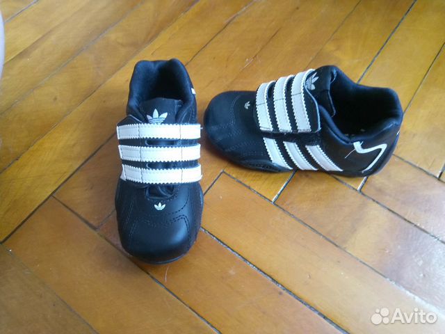 Кроссовки adidas
