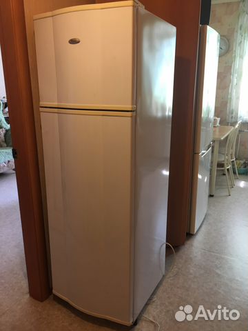 Продам двухкамерный холодильник Whirlpool