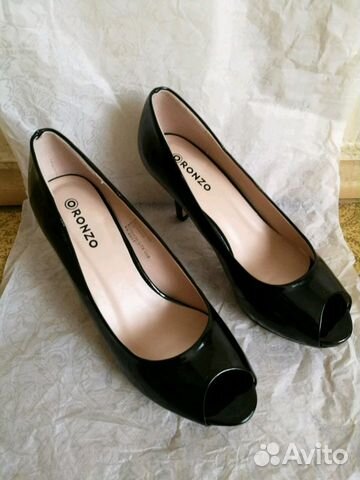 Туфли жен. (р.36), лакированные на высоком каблуке Туфли жен. (р.36), лакированные на высоком каблуке