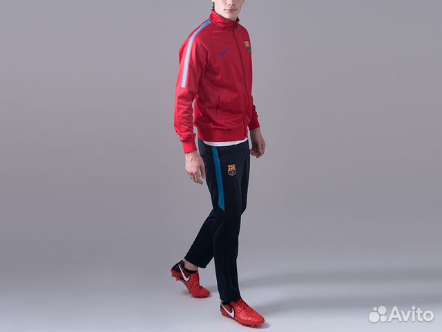 Спортивный костюм Спортивный костюм