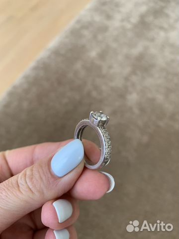 Серебряное кольцо с фианитом