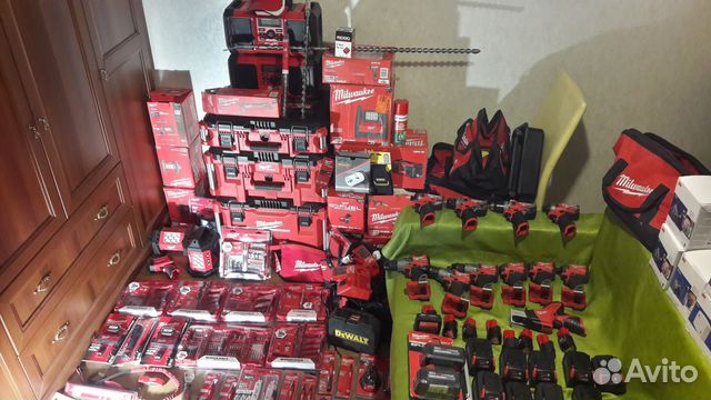 Milwaukee 2504 (набор ) Milwaukee 2504 (набор )
