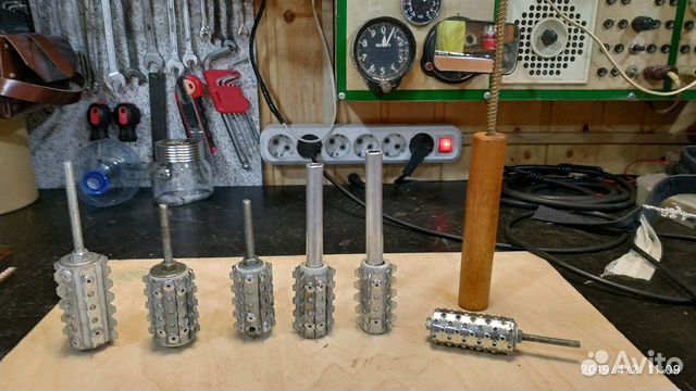 Рыбочистка насадка на шуруповерт. Рыбочистка насадка на шуруповерт. Насадка для шуруповерта для чистки рыбы. Нож кальмар. Насадка для шуруповерта для чистки рыбы.