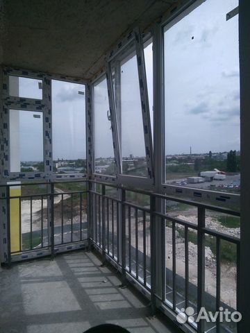 Стеклянный балкон