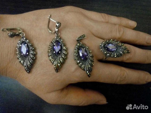 Серебряный комплект: кольцо, серьги и подвеска Серебряный комплект: кольцо, серьги и подвеска