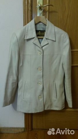 Кожанный пиджак -куртка (S 36)