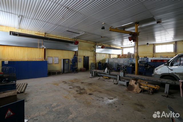 Свободного назначения 585 м²
